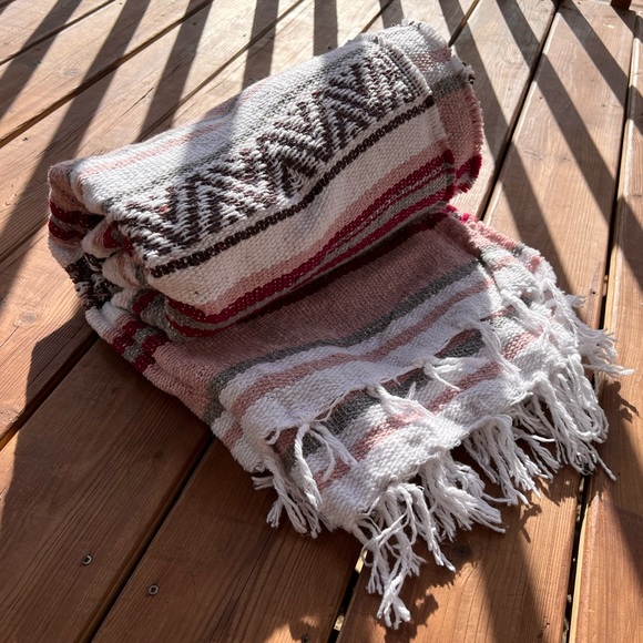 Traditional Mexican Yoga Blanket 🧘 - Picture 1 of 4